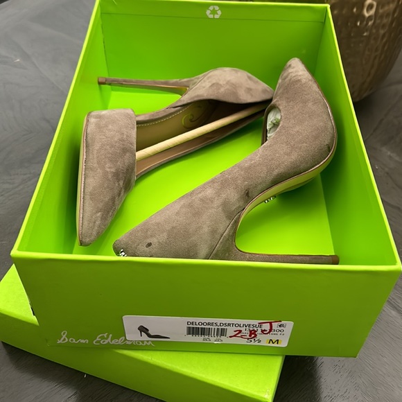 SAM EDELMAN DELORES POINTED TOE HEEL - Picture 2 of 13